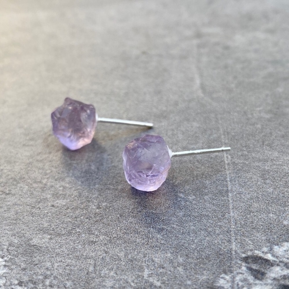 Light Amethyst Crystal Stud Earrings - Picture 6 of 10